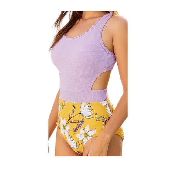 BNWT Molybell One Piece Swimsuit - Picture 2 of 7